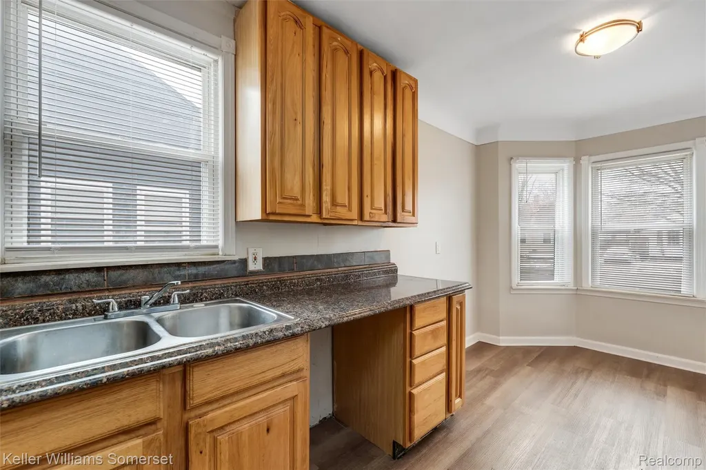 19163 Kenosha Street Harper Woods City MI 48225