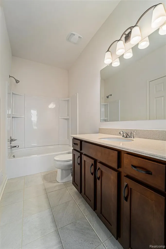 7557 Orchard Lane Washington Township MI 48095
