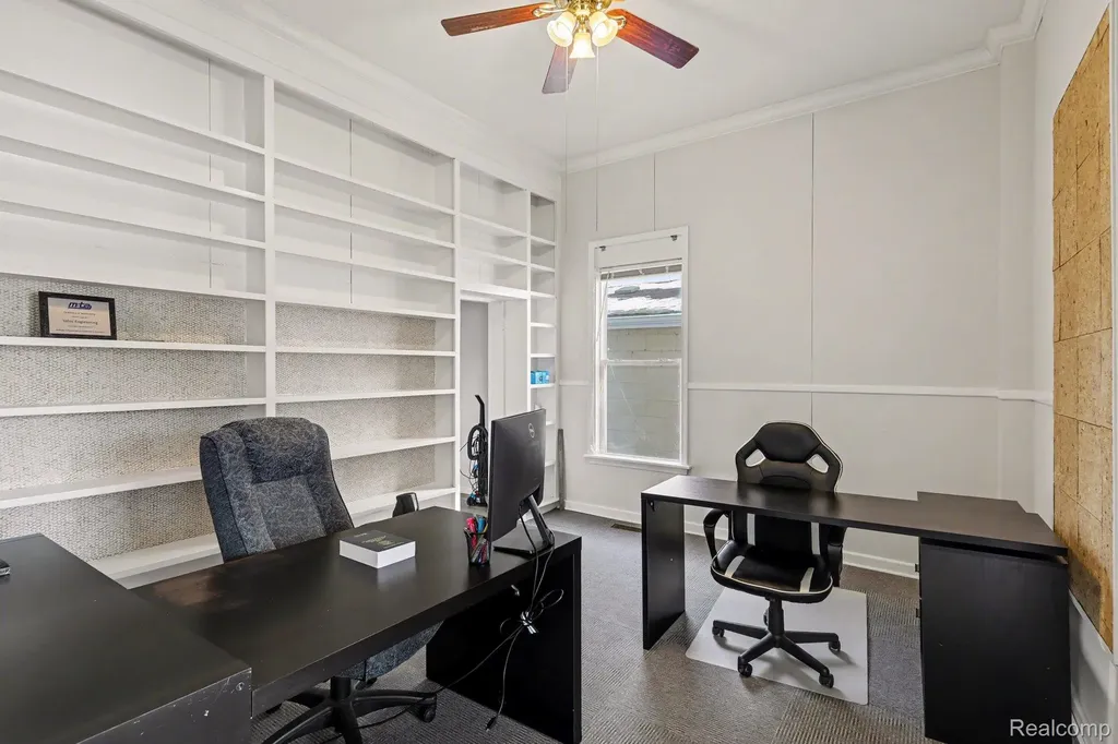 1031 N Washington Avenue Lansing City MI 48906
