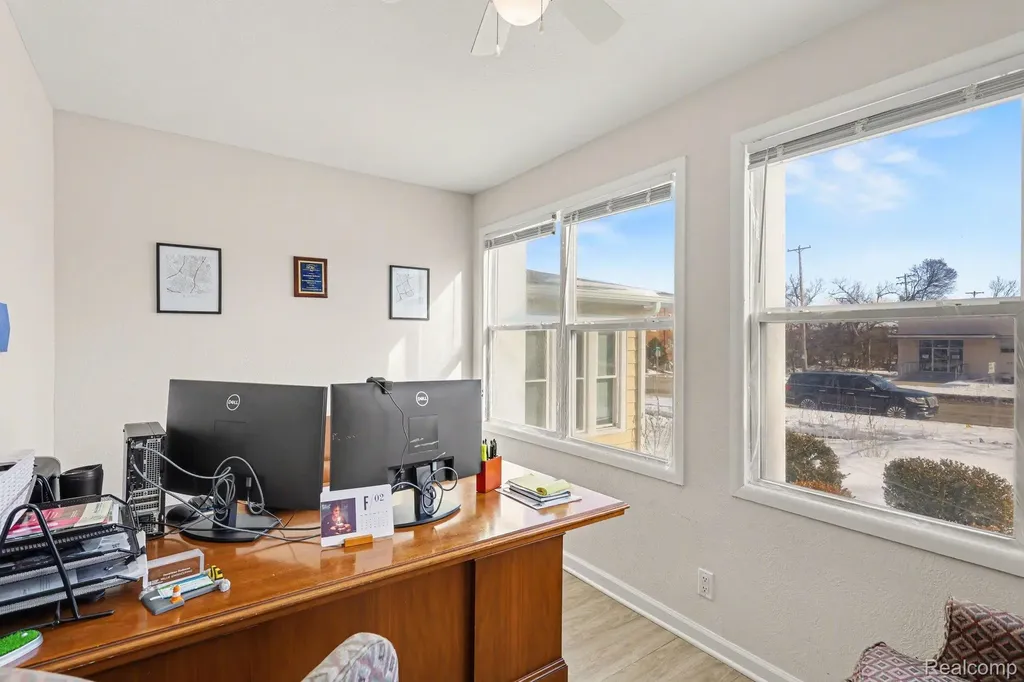 1031 N Washington Avenue Lansing City MI 48906