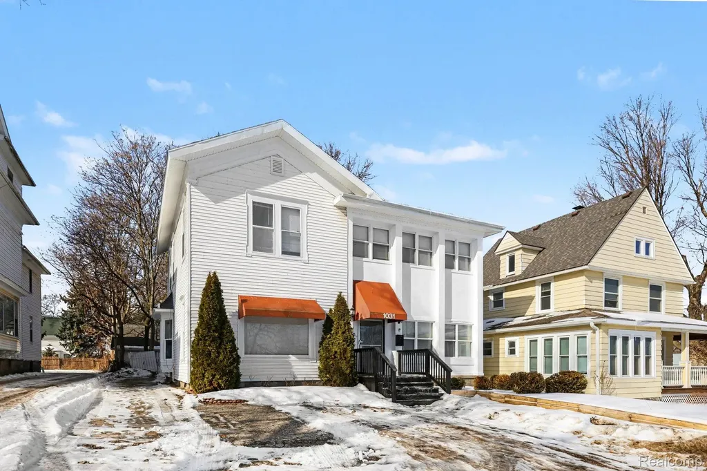 1031 N Washington Avenue Lansing City MI 48906