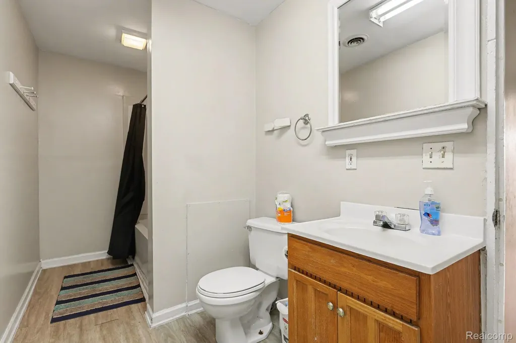 1031 N Washington Avenue Lansing City MI 48906