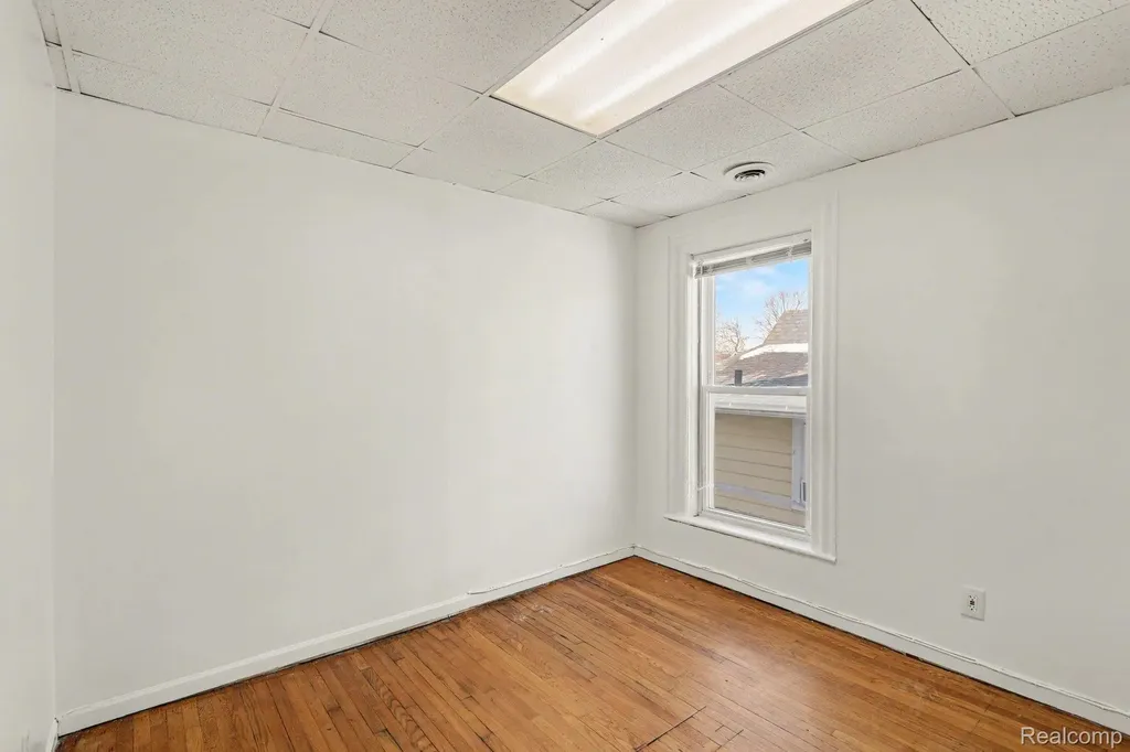1031 N Washington Avenue Lansing City MI 48906