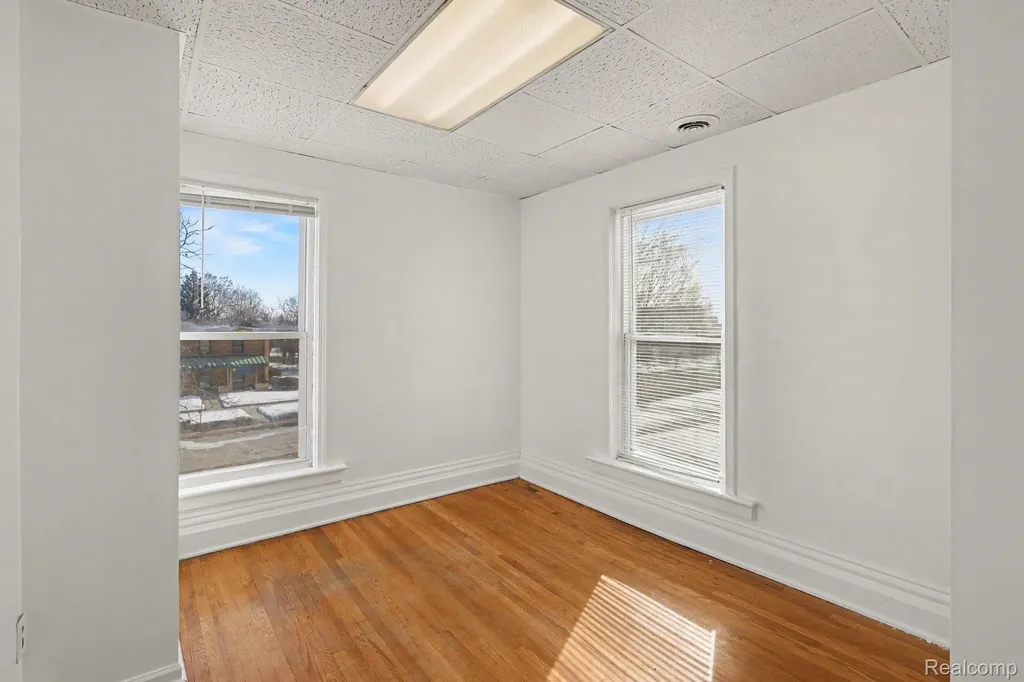 1031 N Washington Avenue Lansing City MI 48906