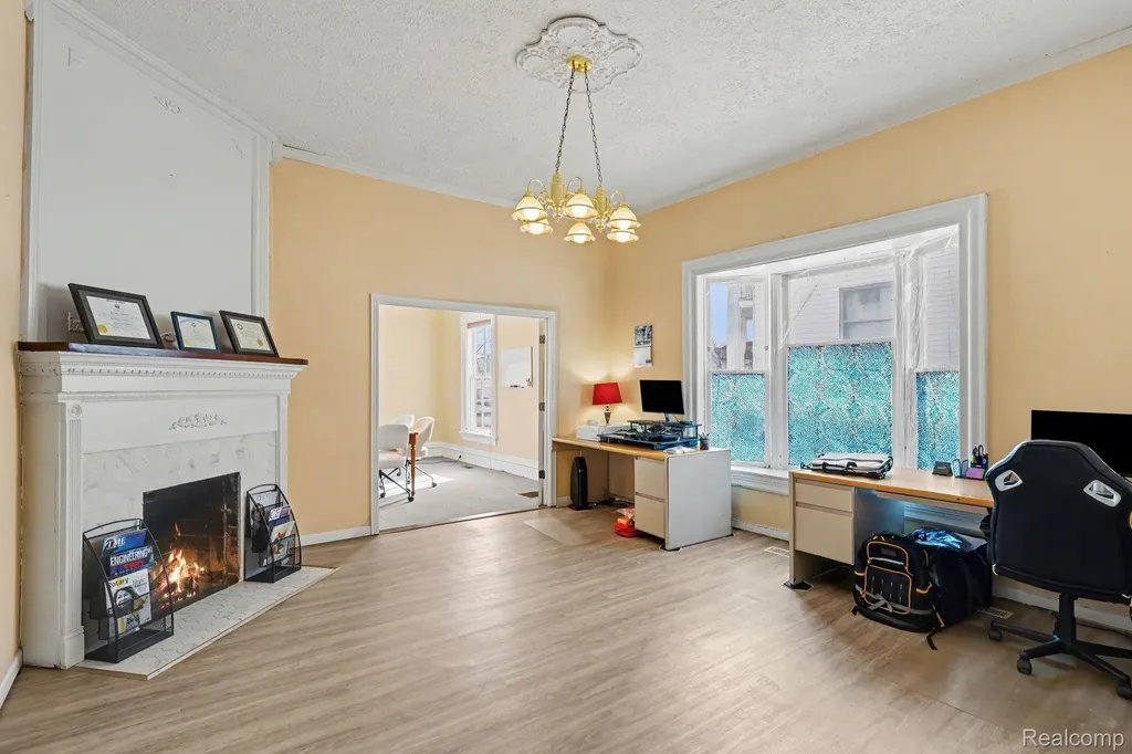 1031 N Washington Avenue Lansing City MI 48906