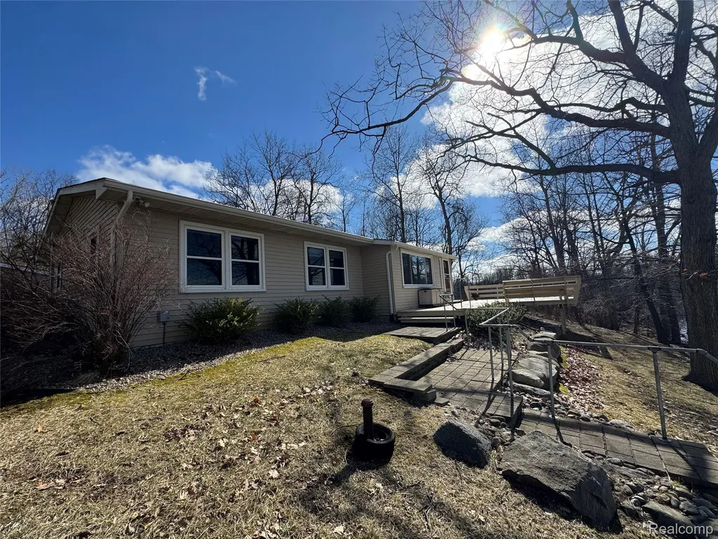 4028 Loon Lake Court Fenton Charter Township MI 48451