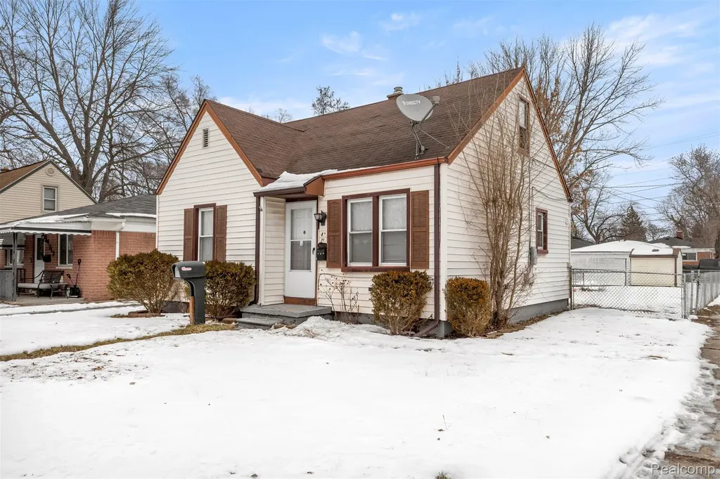 4721 Jackson Street Dearborn Heights City MI 48125