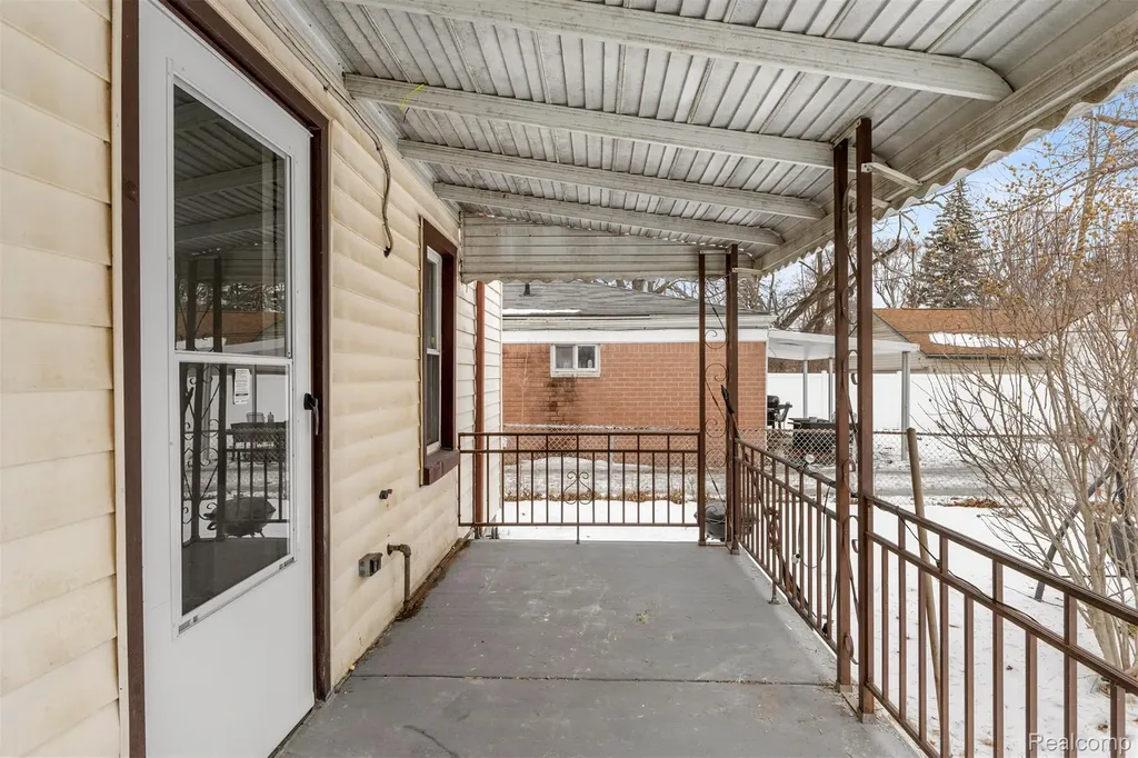 4721 Jackson Street Dearborn Heights City MI 48125