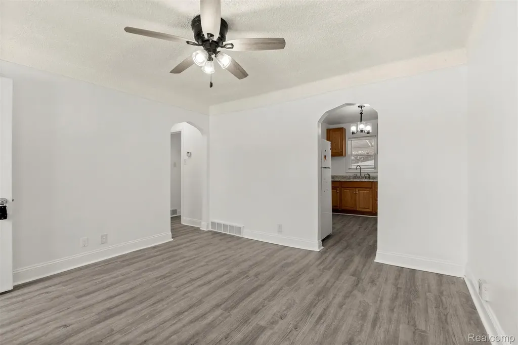 4721 Jackson Street Dearborn Heights City MI 48125