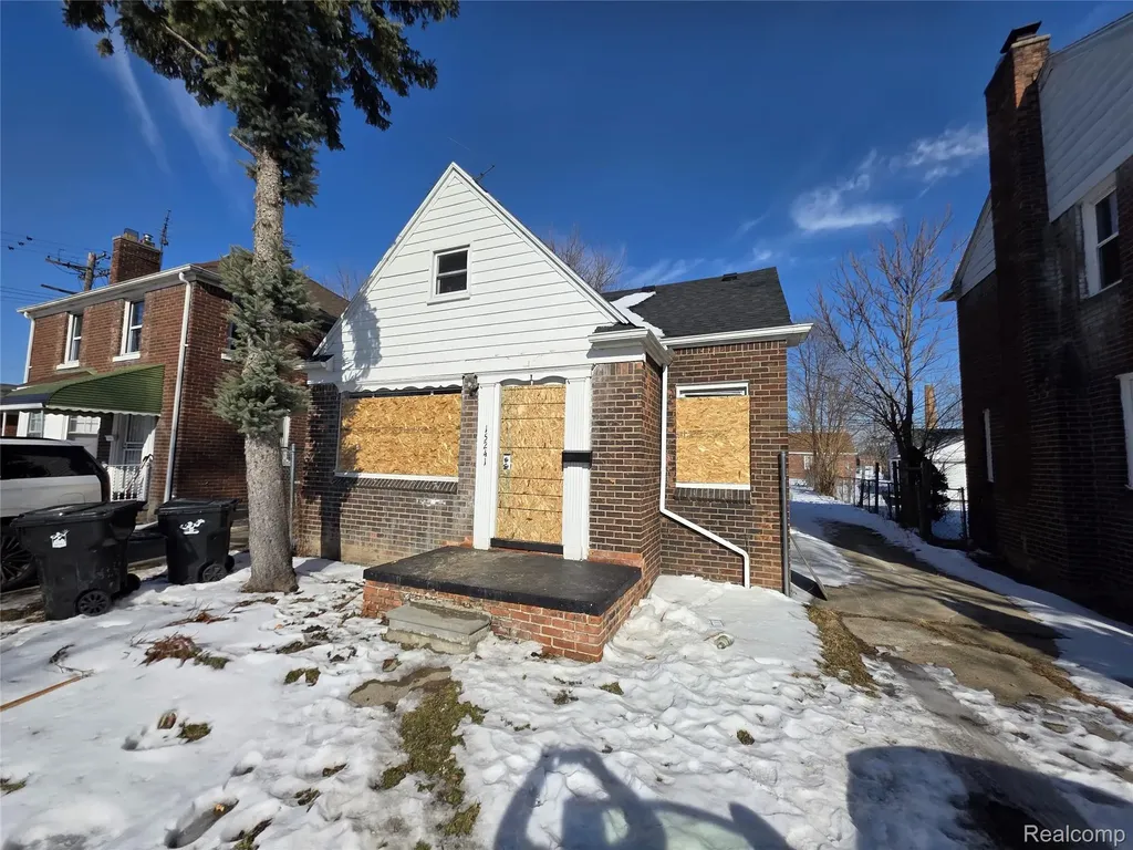 15241 Seymour Street Detroit City MI 48205