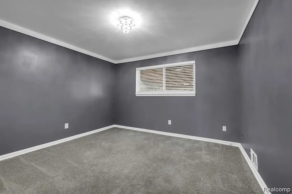 7518 Hazelton Street Dearborn Heights City MI 48127