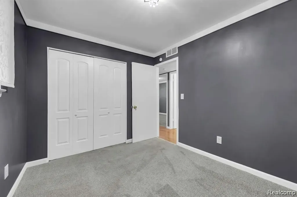 7518 Hazelton Street Dearborn Heights City MI 48127
