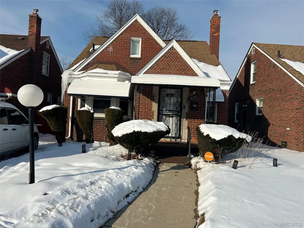 18281 Manor Street Detroit City MI 48221