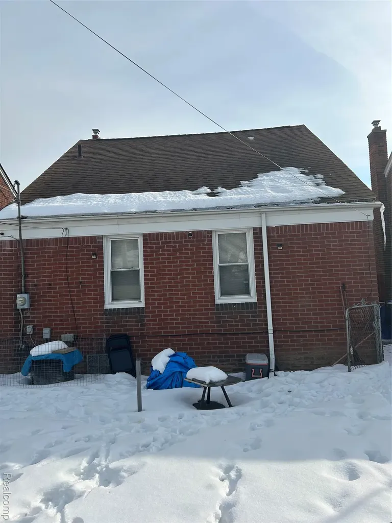 18281 Manor Street Detroit City MI 48221