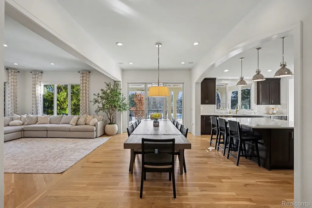 1021 Clear Creek Drive Rochester Hills City MI 48306