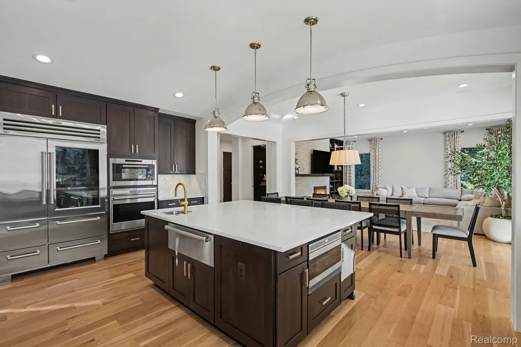 1021 Clear Creek Drive Rochester Hills City MI 48306
