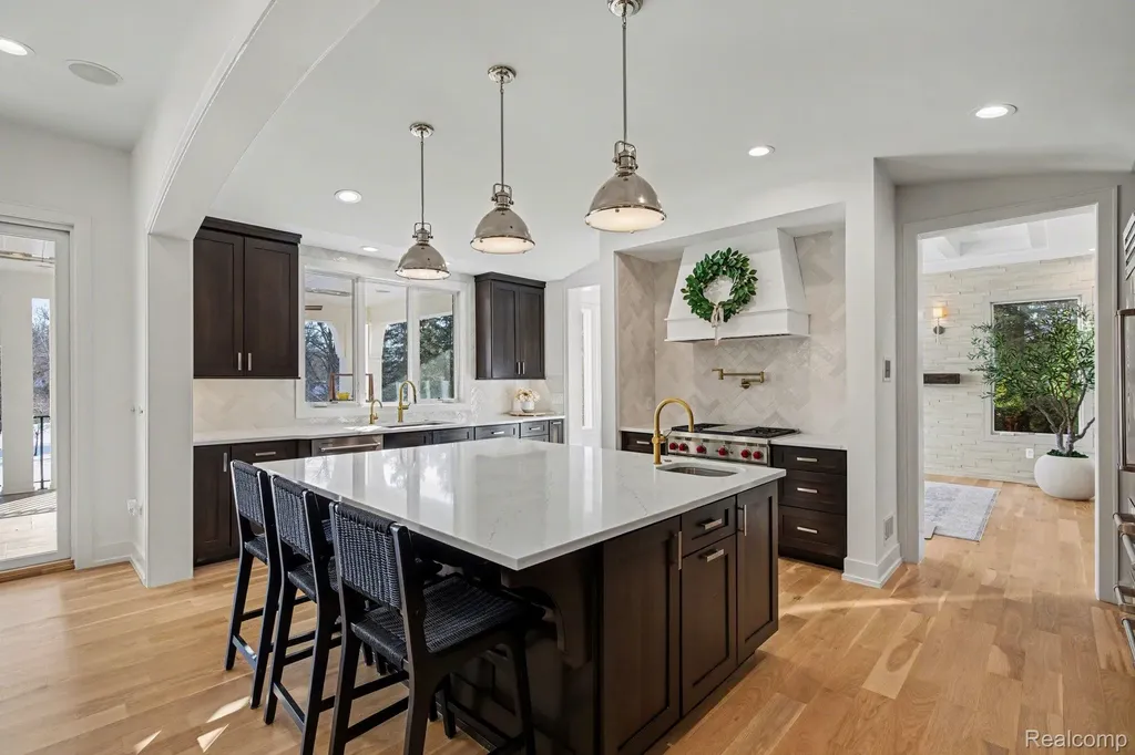1021 Clear Creek Drive Rochester Hills City MI 48306