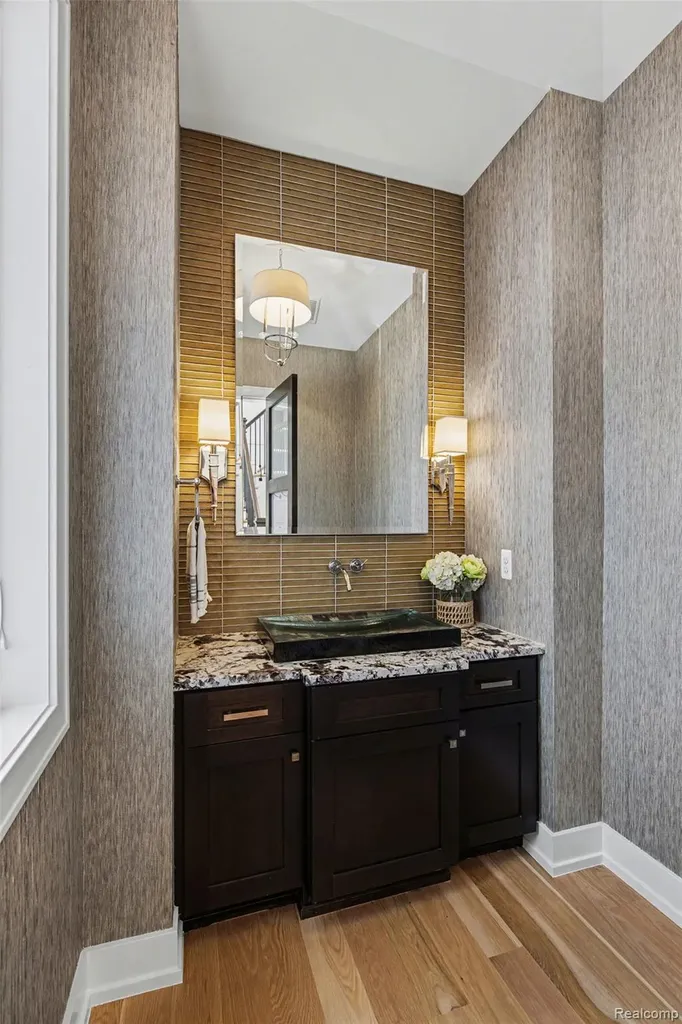 1021 Clear Creek Drive Rochester Hills City MI 48306