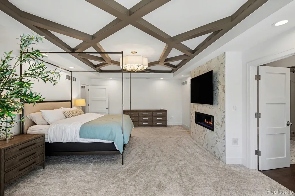 1021 Clear Creek Drive Rochester Hills City MI 48306