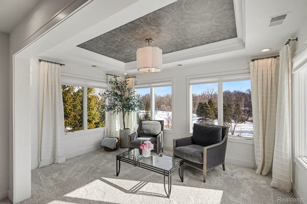 1021 Clear Creek Drive Rochester Hills City MI 48306