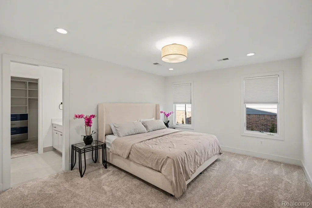 1021 Clear Creek Drive Rochester Hills City MI 48306