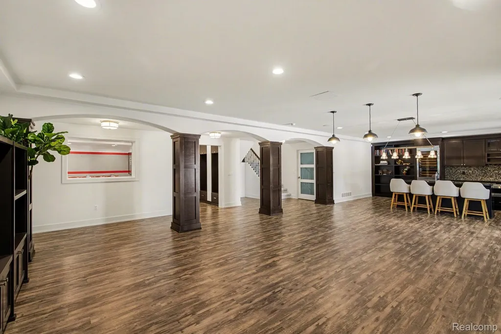 1021 Clear Creek Drive Rochester Hills City MI 48306