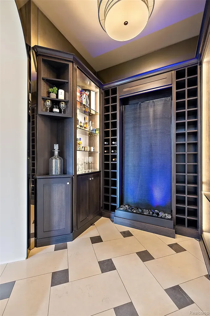 1021 Clear Creek Drive Rochester Hills City MI 48306