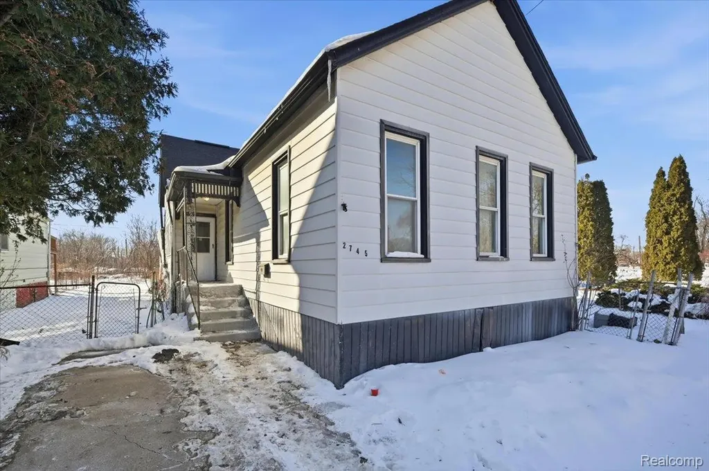 2745 Vermont Street Detroit City MI 48216