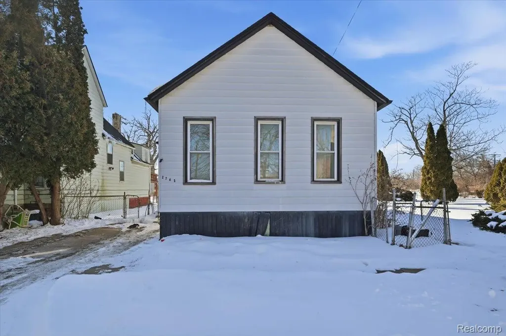 2745 Vermont Street Detroit City MI 48216