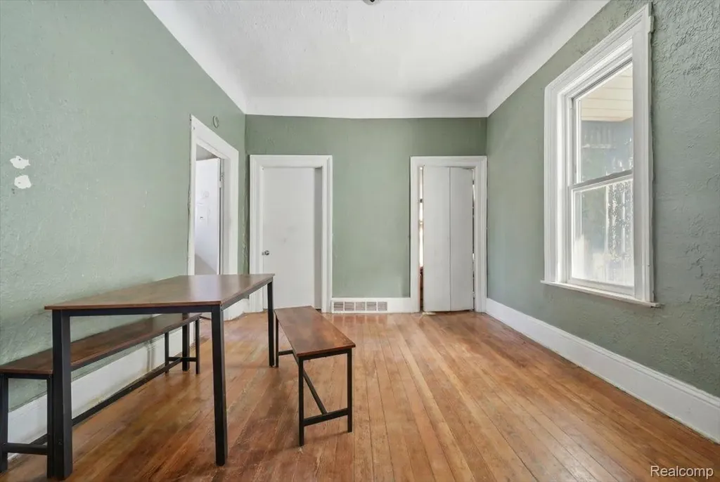 2745 Vermont Street Detroit City MI 48216