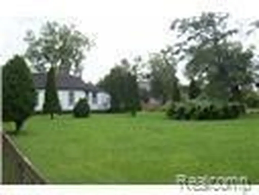 2761 Vermont Detroit City MI 48216
