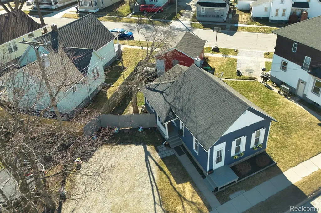 1134 Water Street Port Huron City MI 48060