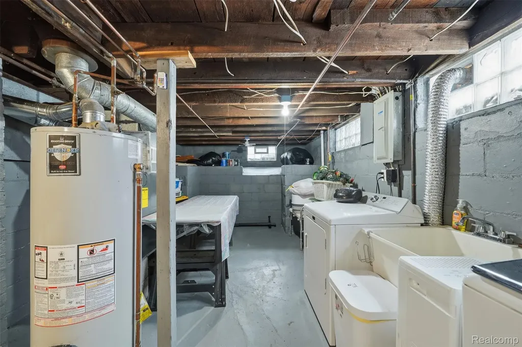 1134 Water Street Port Huron City MI 48060