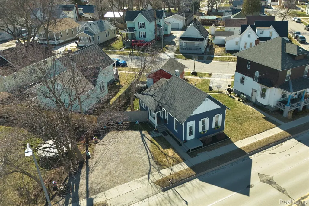 1134 Water Street Port Huron City MI 48060