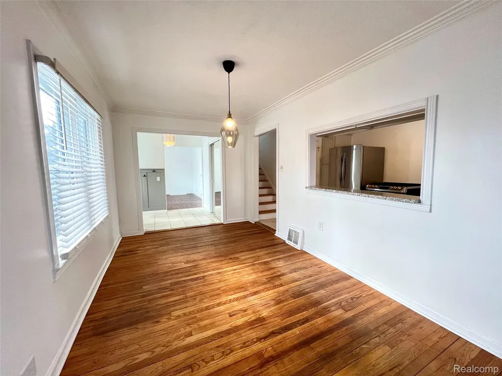 396 South Boulevard W Rochester Hills City MI 48307