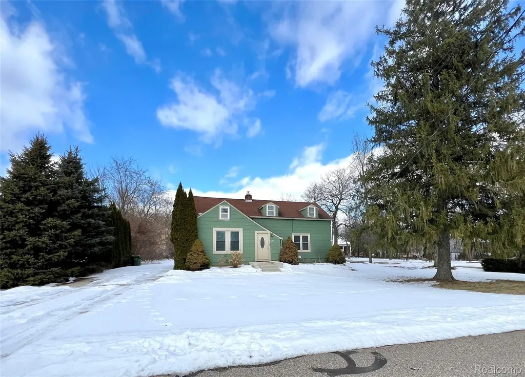 396 South Boulevard W Rochester Hills City MI 48307