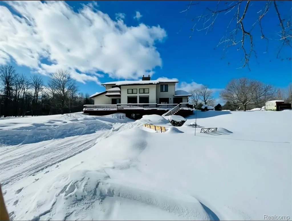 21805 S Wilwin Road Trout Lake Township MI 49793