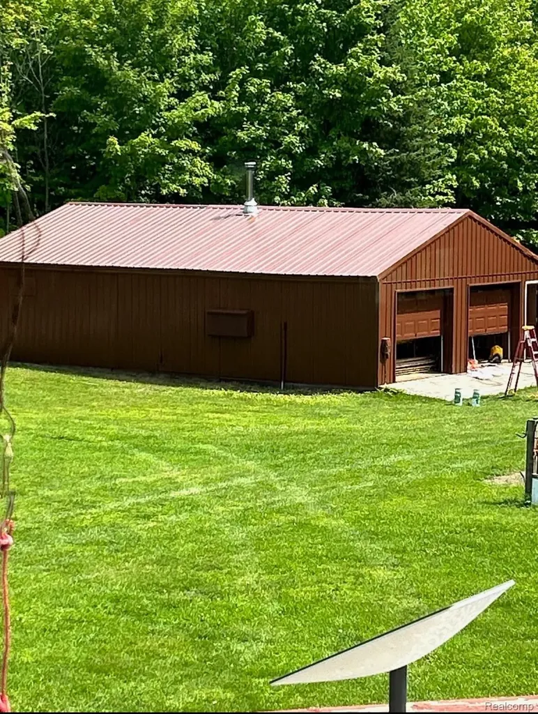 21805 S Wilwin Road Trout Lake Township MI 49793