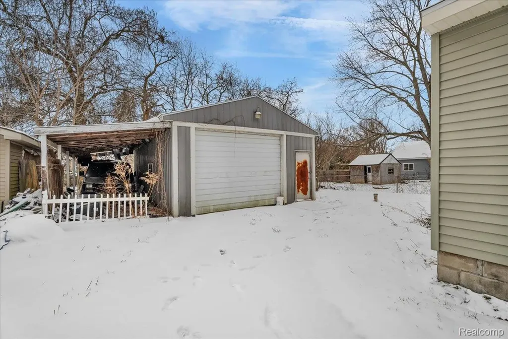 5151 Brobeck Street Flint Charter Township MI 48532