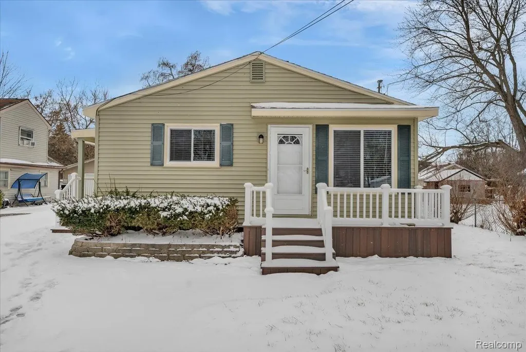 5151 Brobeck Street Flint Charter Township MI 48532