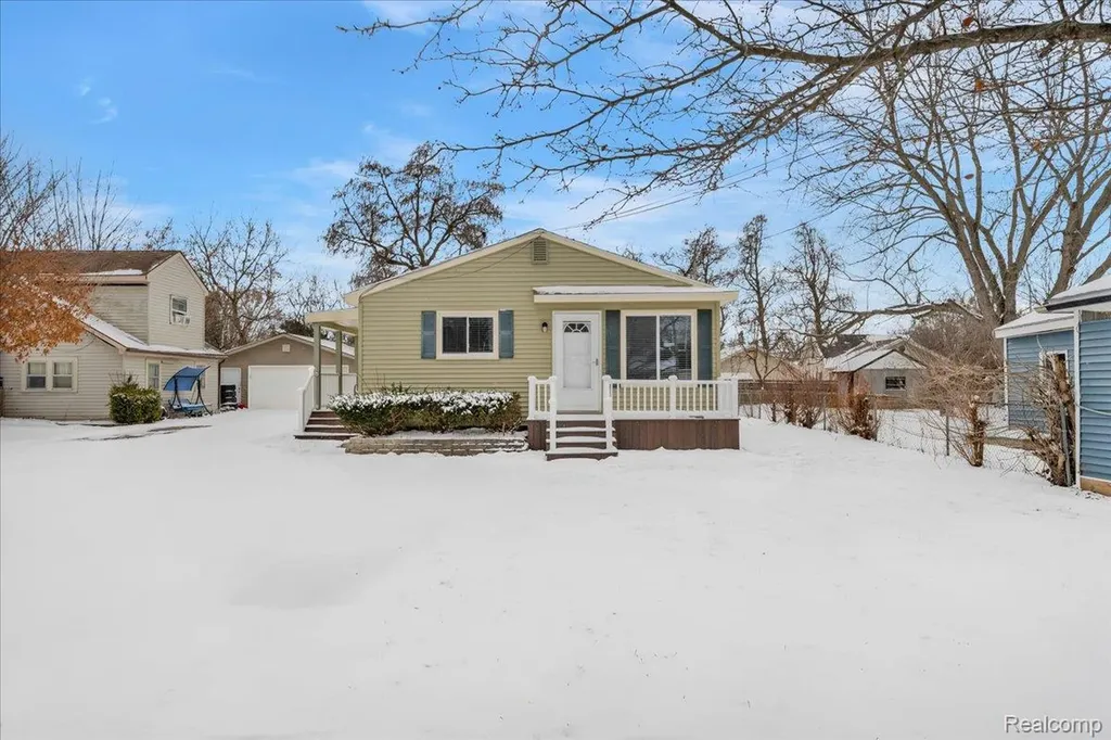 5151 Brobeck Street Flint Charter Township MI 48532