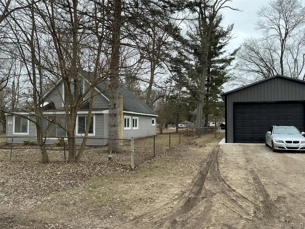 9160 Blondell Ave. Blondell Avenue W White Lake Charter Township MI 48386