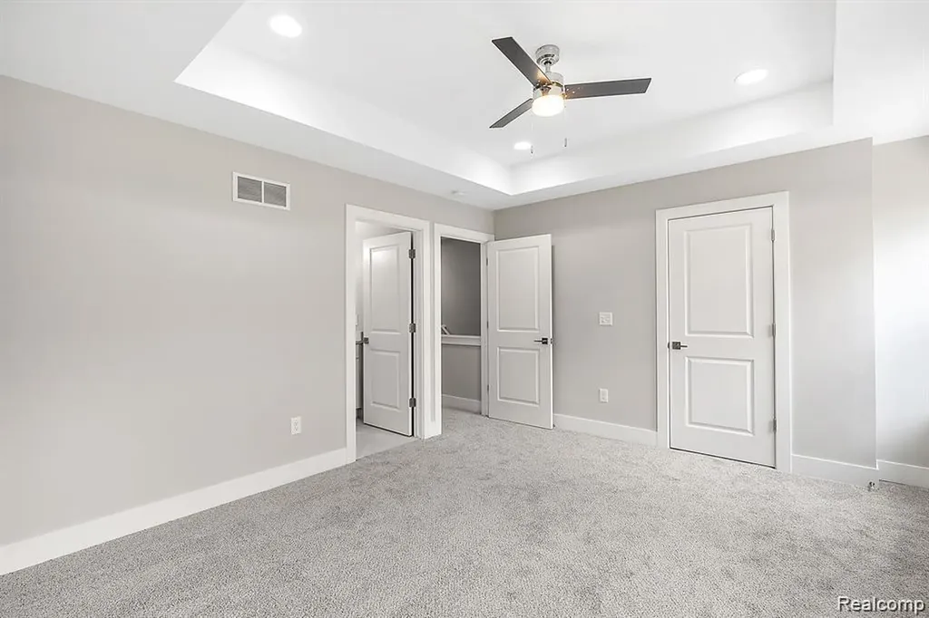 1237 Timberlane Drive Troy City MI 48098
