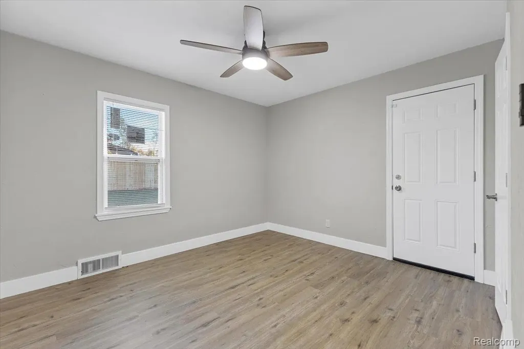 16221 Santa Rosa Drive Detroit City MI 48221