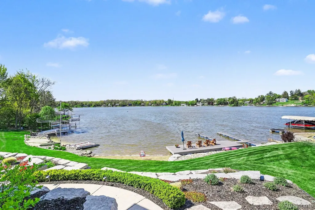 7020 Driftwood Drive Deerfield Township MI 48430