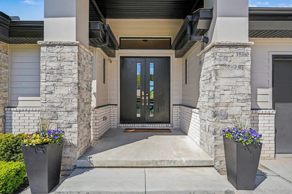 7020 Driftwood Drive Deerfield Township MI 48430