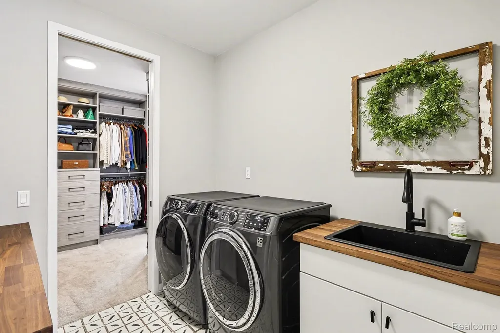 7020 Driftwood Drive Deerfield Township MI 48430