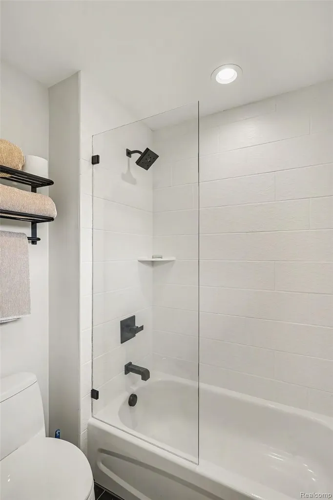 7020 Driftwood Drive Deerfield Township MI 48430