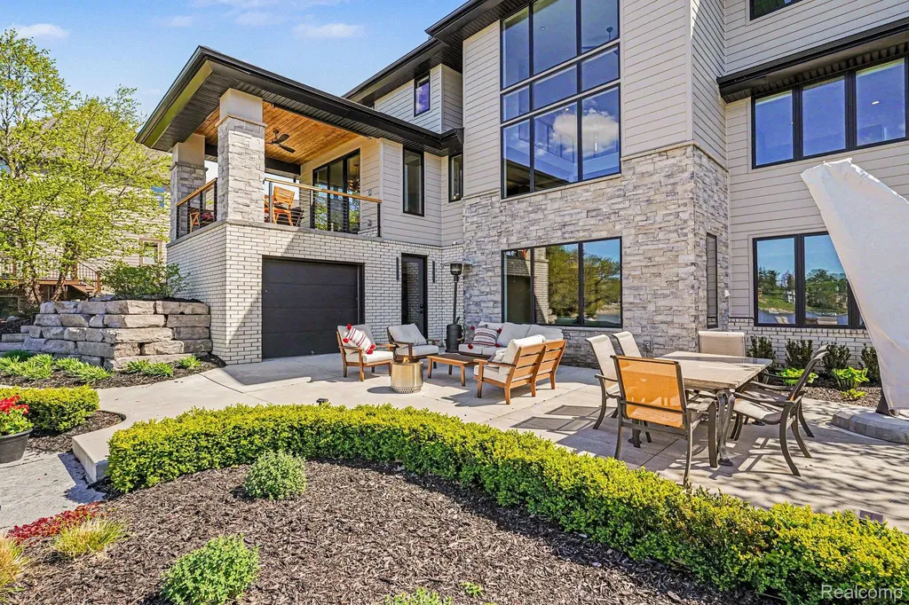 7020 Driftwood Drive Deerfield Township MI 48430