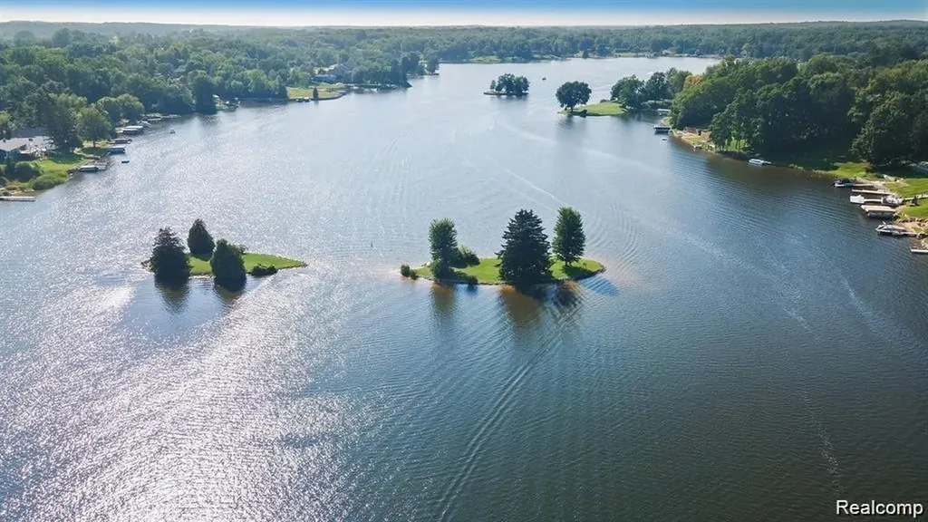 7020 Driftwood Drive Deerfield Township MI 48430
